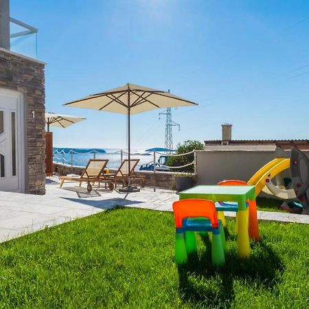 Apartments Villa Capitano 米利尼 外观 照片