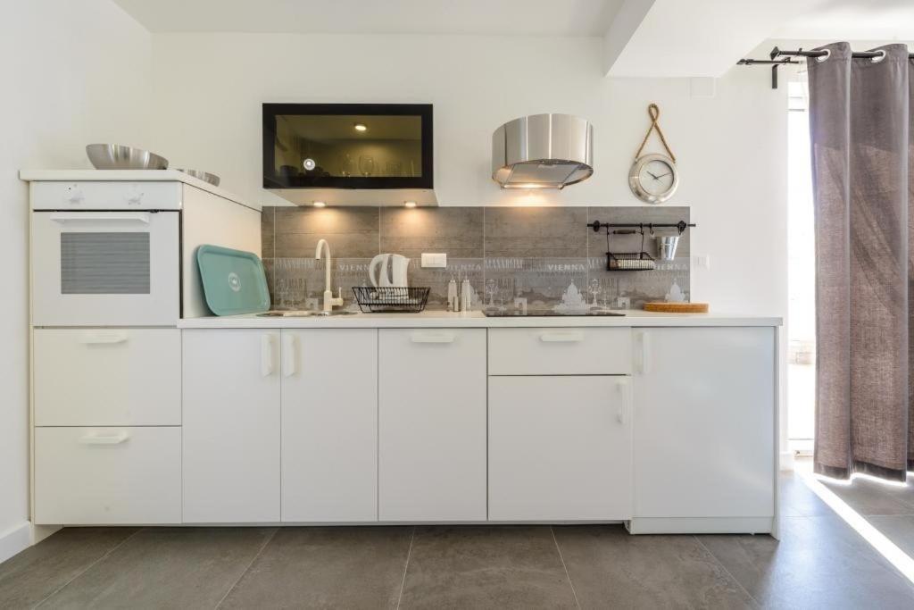 Apartments Villa Capitano 米利尼 外观 照片