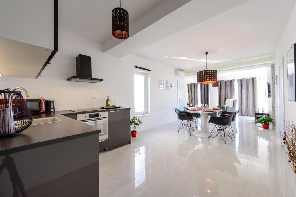Apartments Villa Capitano 米利尼 客房 照片